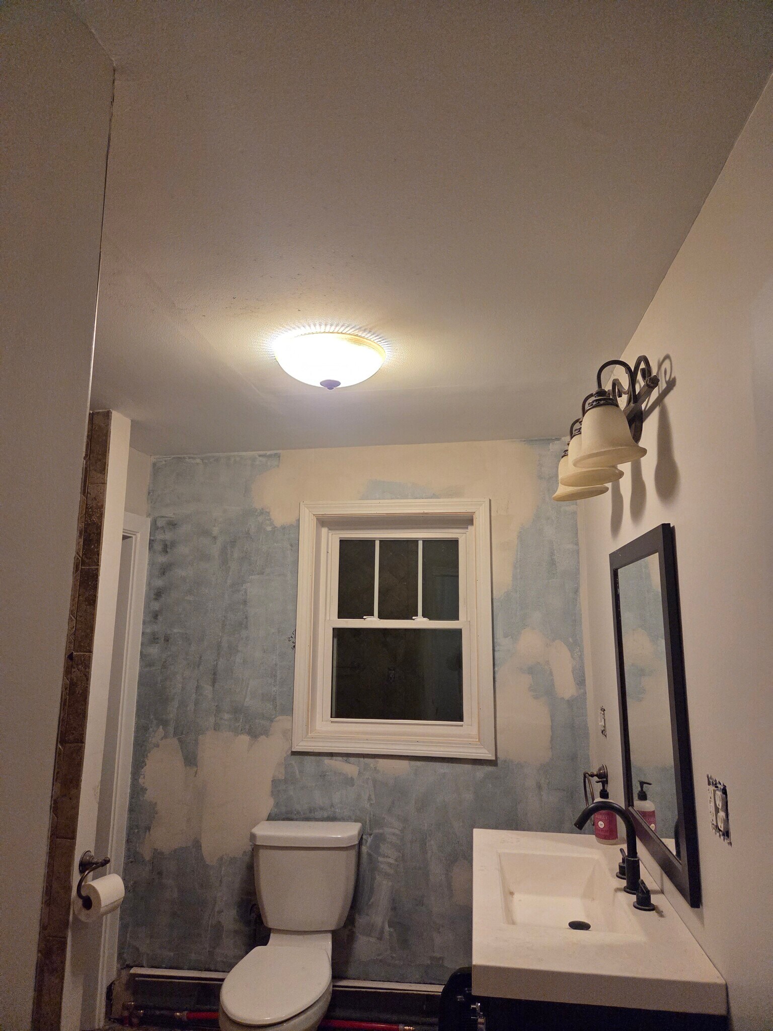 Building Photo - 40 Henry Bridge Rd