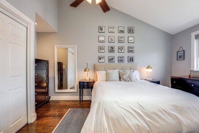 Building Photo - 154 W 3rd St