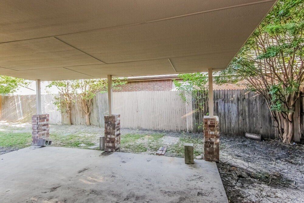 Building Photo - 6505 Nicole Way