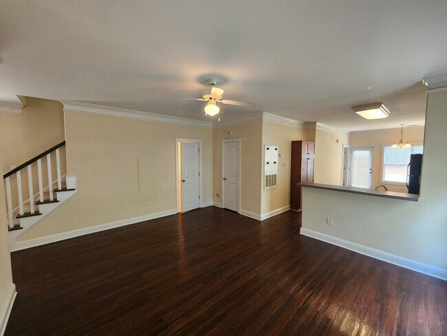 Building Photo - 135 Artisan Pl