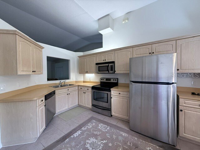 Building Photo - 3225 Hart Way