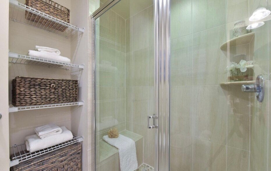 Building Photo - 12611 Macaulay St