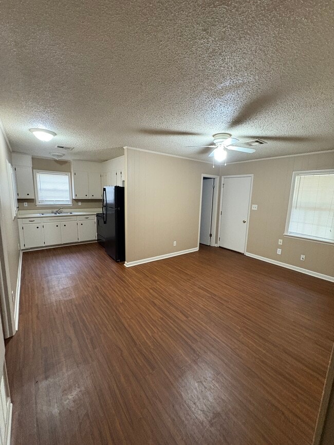 Building Photo - 619 Placid Dr