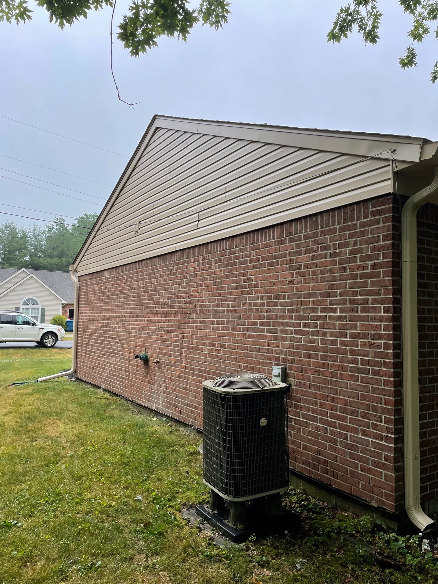 Building Photo - 10770 N Park Ave