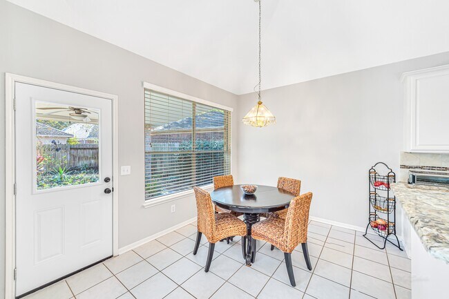 Building Photo - 23207 Willow Pond Pl