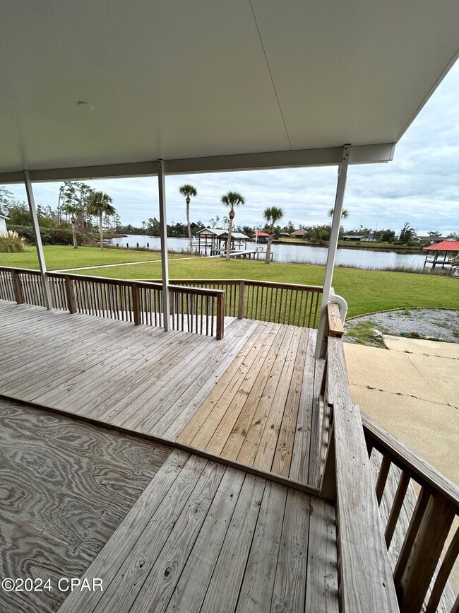 Building Photo - 7134 Bay Crest Rd