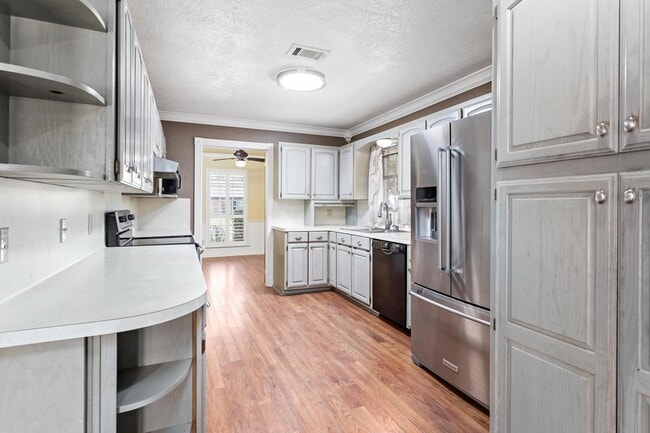 Building Photo - 660 Bancroft Dr