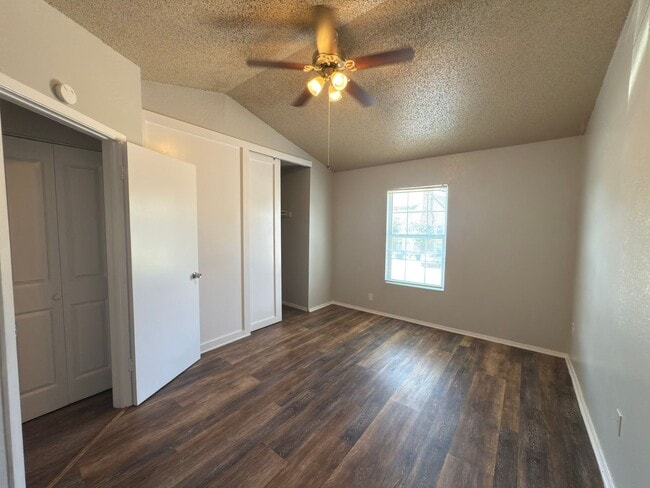 Building Photo - 2 story with fenced yard