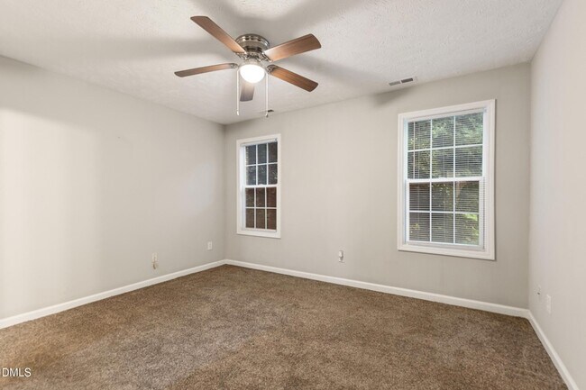 Building Photo - 390 Bubble Creek Ct