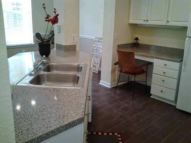 Building Photo - Amazing 1/1 Courtyard View Condo for Rent at Park North Downtown Orlando.