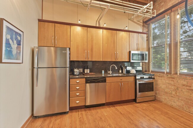 Building Photo - 2510 N Wayne Ave
