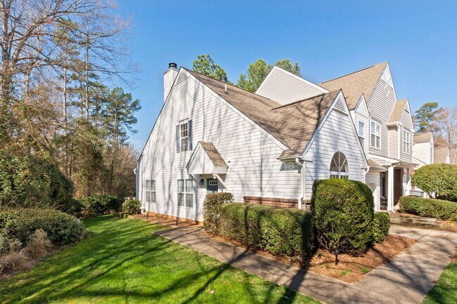 Building Photo - 8401 Southgate Commons Dr