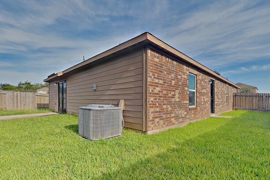 Building Photo - 1110 Rare Fancy Dr