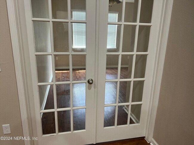 Building Photo - 5063 Johnson Creek Dr