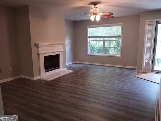 Building Photo - 6857 Mahonia Pl