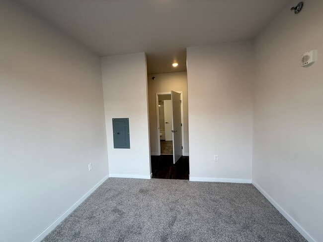 Building Photo - Northern Point Apartments