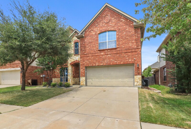 Building Photo - 5209 Memorial Dr