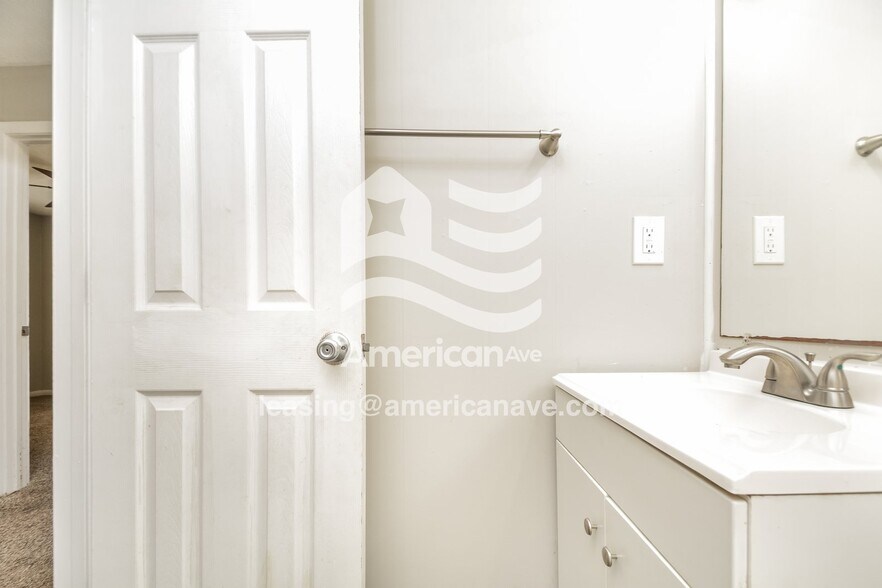 Building Photo - 3415 Calkin St