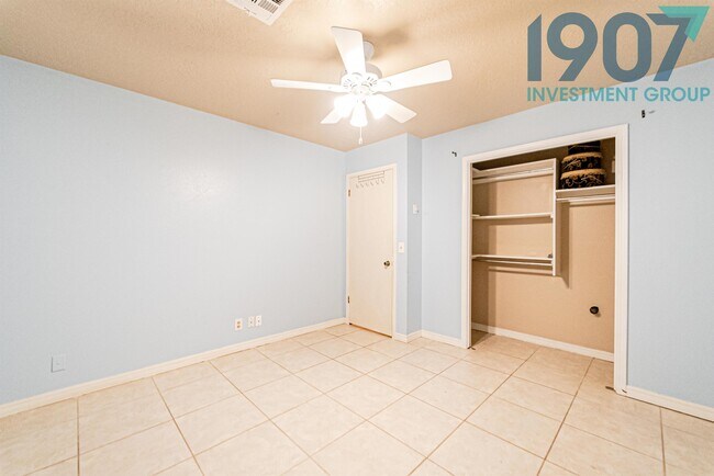 Building Photo - 4405 Manchester Ct