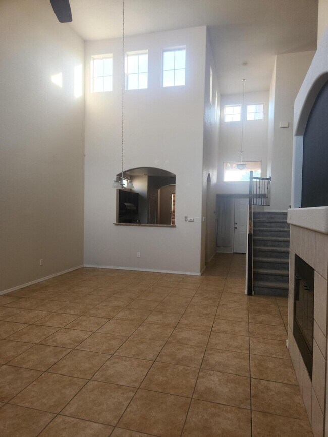 Building Photo - 2421 Falesco Rd SE