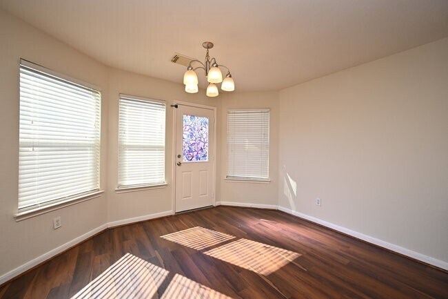 Building Photo - 9403 Coatsworth Dr