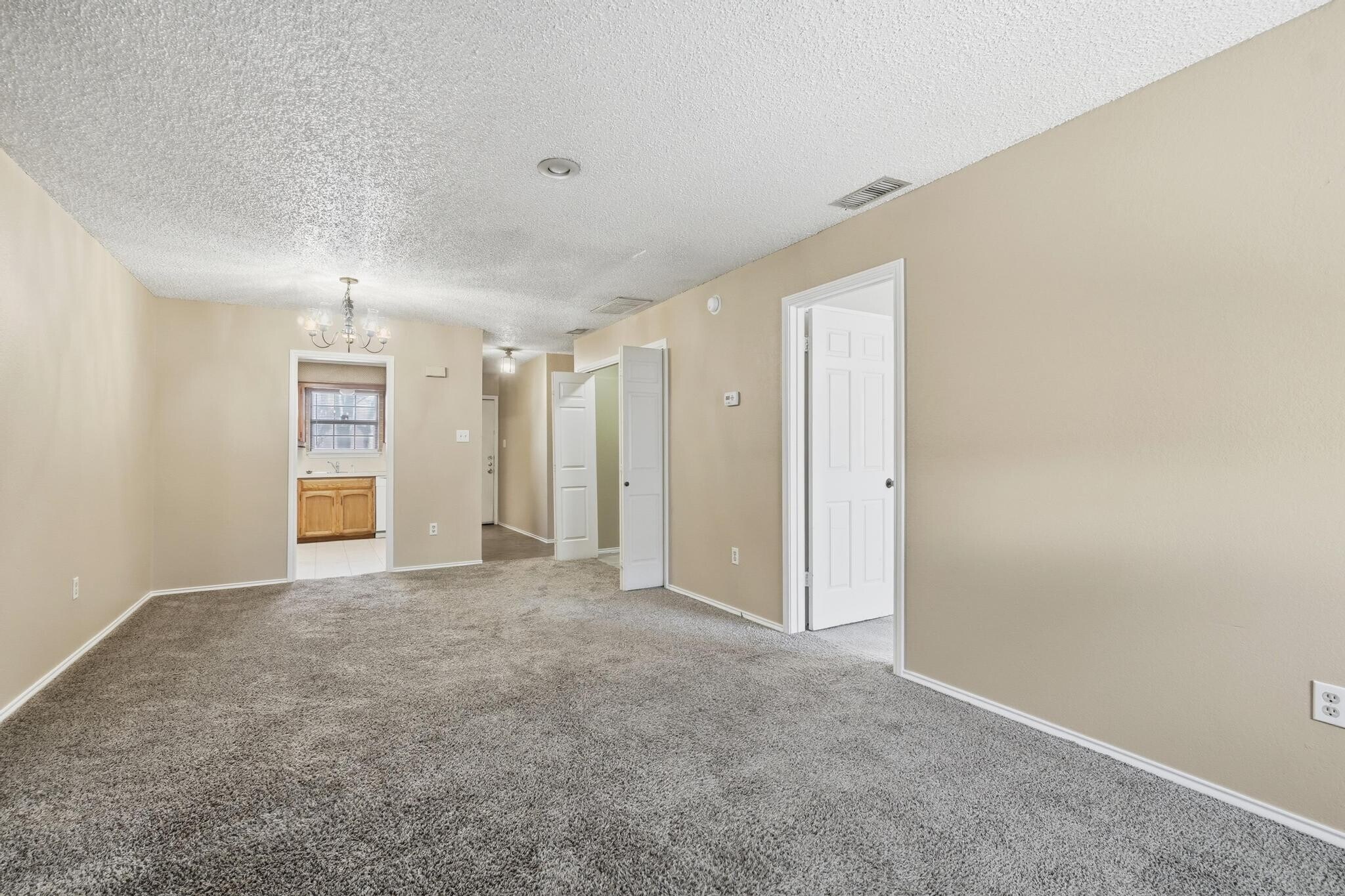 Building Photo - 246 Washington Blvd