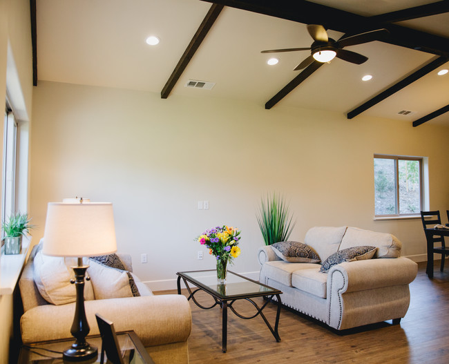 Building Photo - Villas at Timberline