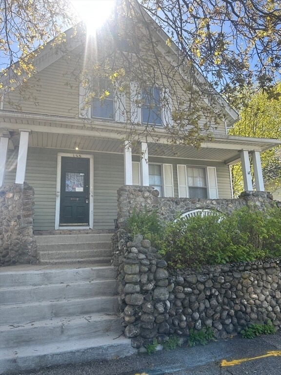 Building Photo - 123 Mayfield St