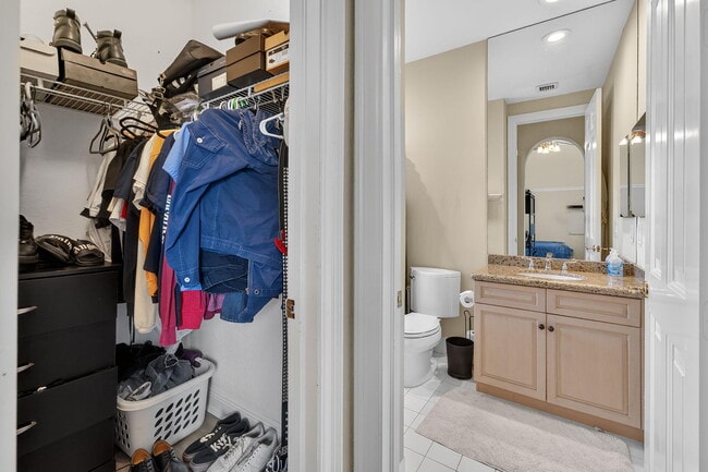 Building Photo - 7162 Vía Firenze