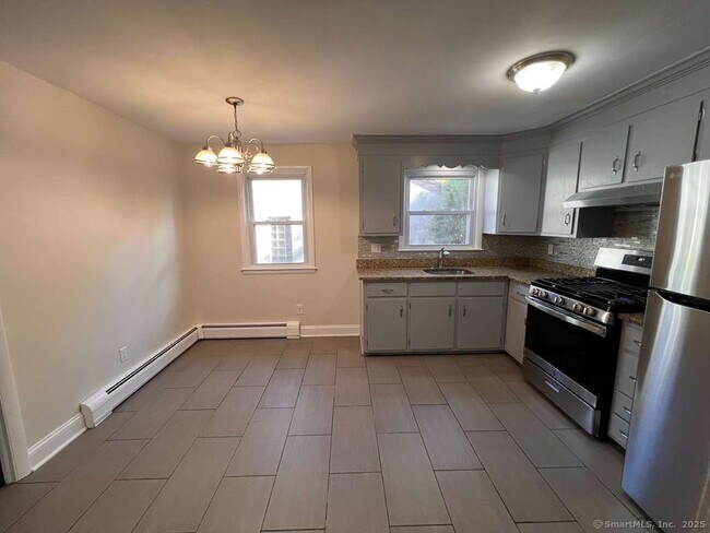 Building Photo - 193 City View Ave