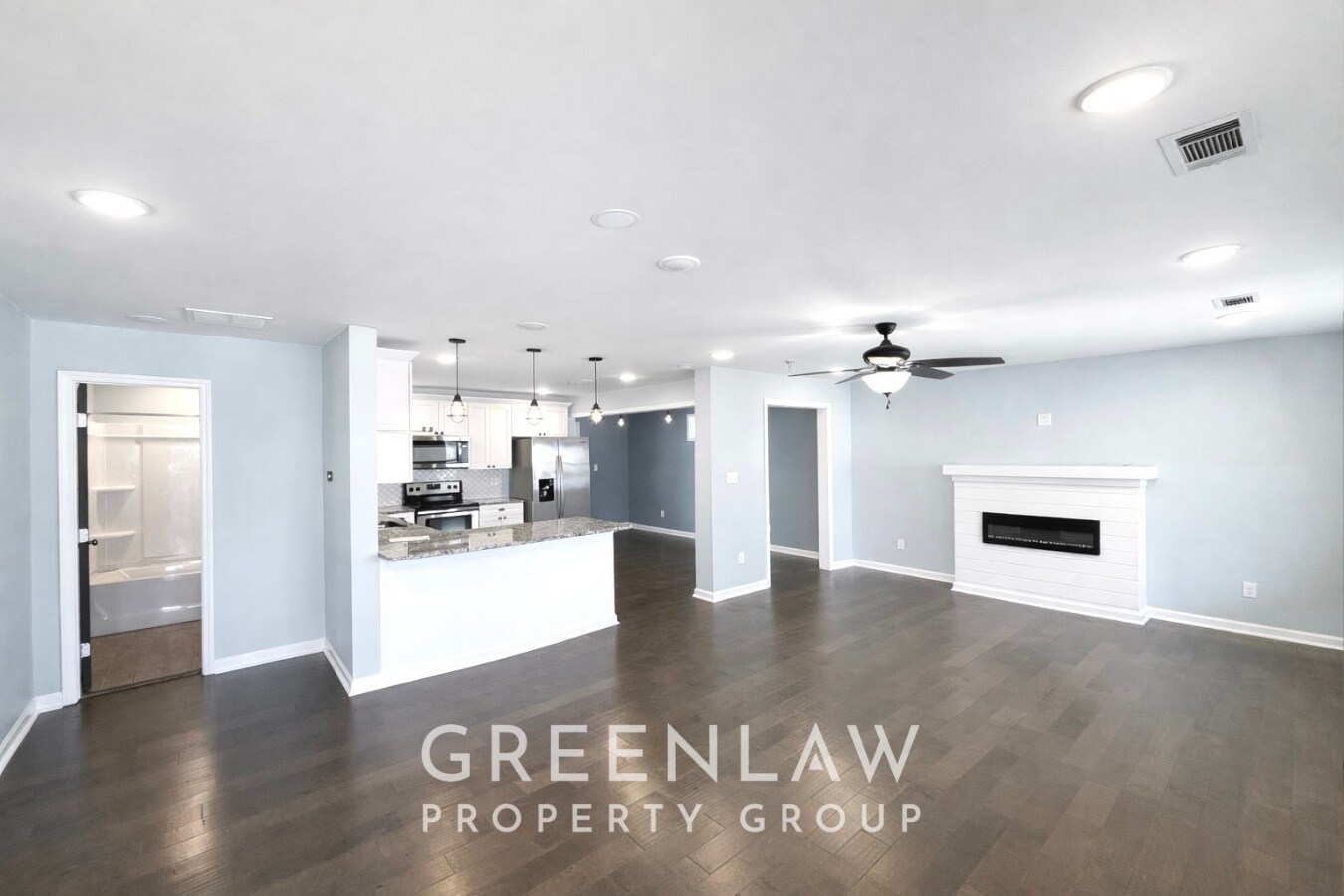 Building Photo - 256 Birch St