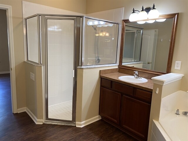 Building Photo - 2879 Pebblewood Ln