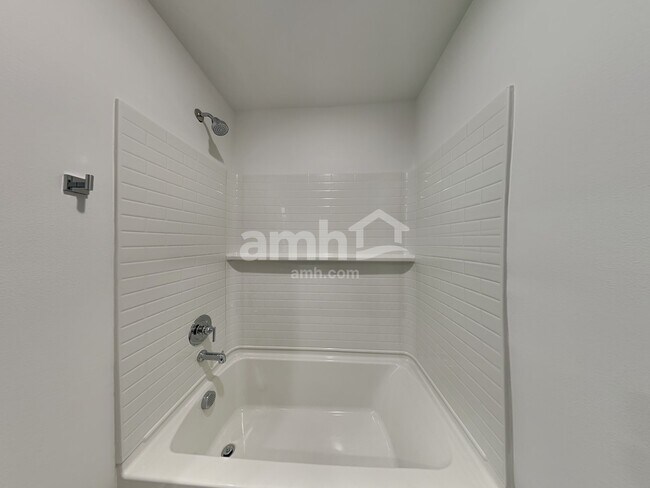 Building Photo - 4722 86th Ave NE