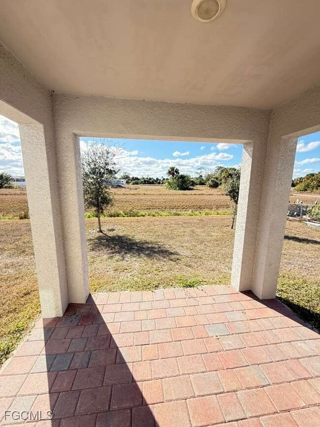 Building Photo - 3003 Lady Ln