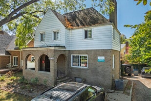 Building Photo - 1532 Packard St