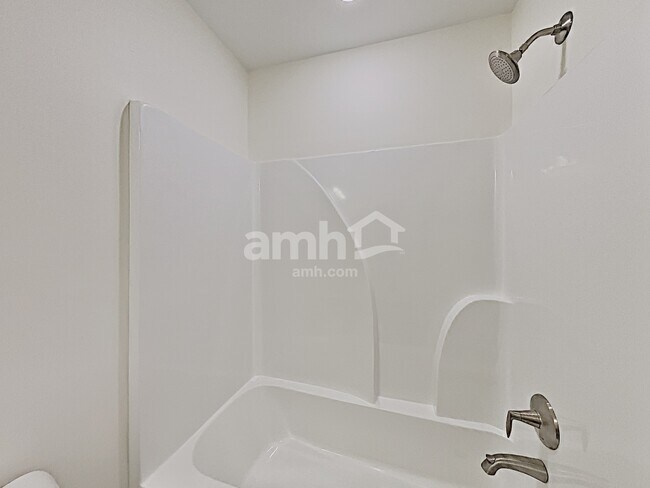 Building Photo - 5056 Trailwater Dr