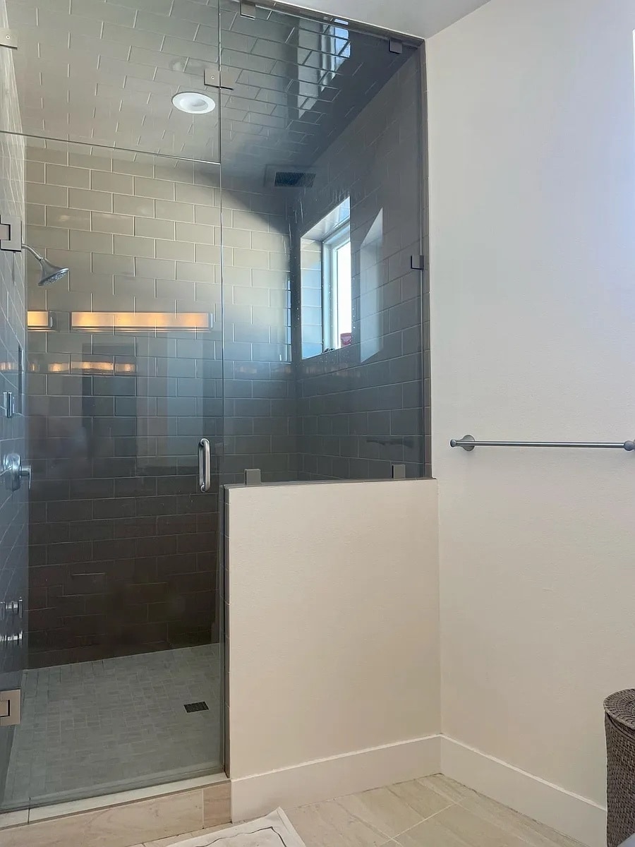 Steam Shower - 2530 28th St