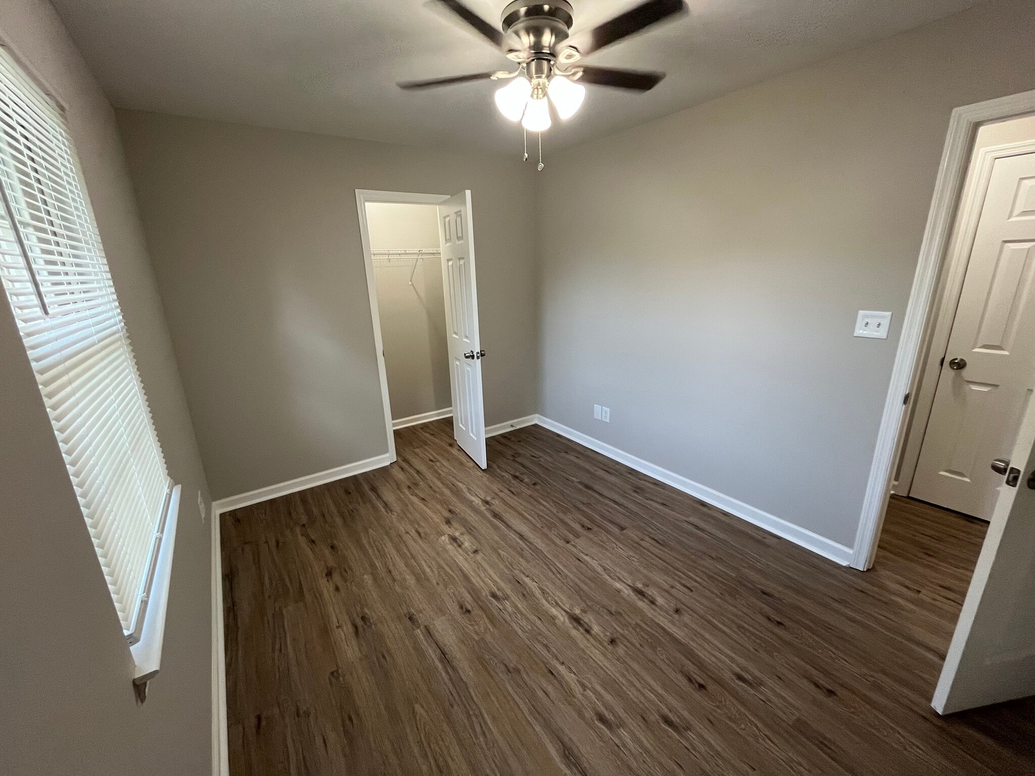 Building Photo - 125 Greenwood Cir