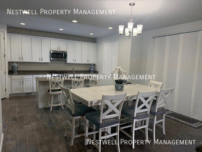 Building Photo - 3848 Safflower Dr