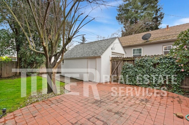 Building Photo - 1701 41st St