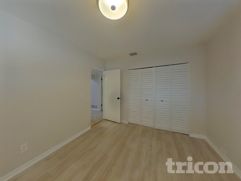 Building Photo - 1431 Croydon Dr