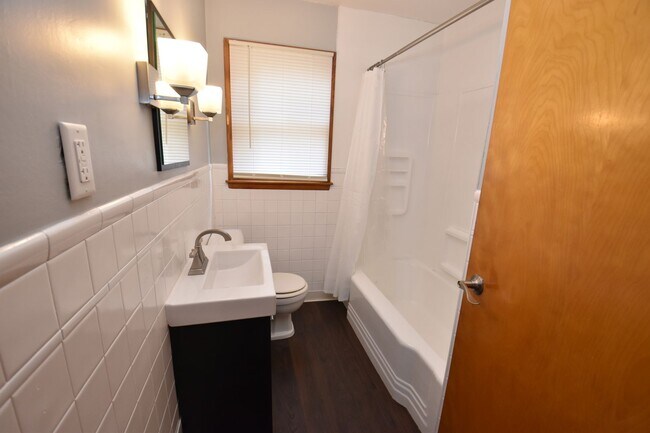Building Photo - Upgraded Ranch Style Home in South Bend, IN