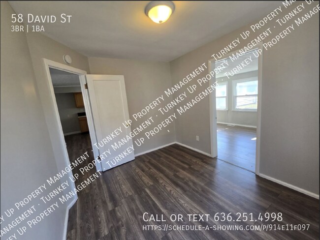 Building Photo - 58 David St