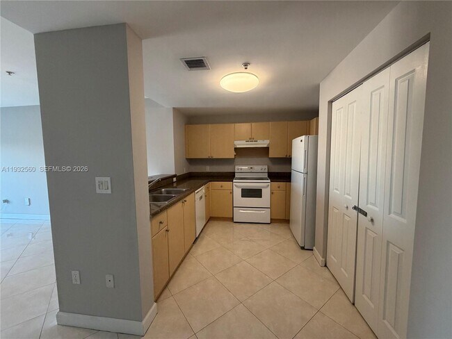 Building Photo - 2280 SW 32nd Ave