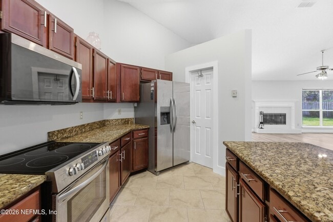 Building Photo - 421 Chicopee Ct