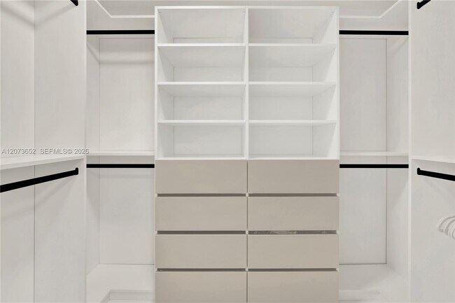 Building Photo - 5757 Collins Ave