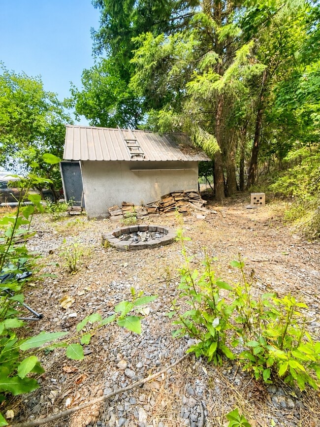 Building Photo - 6647 Alderson Ln