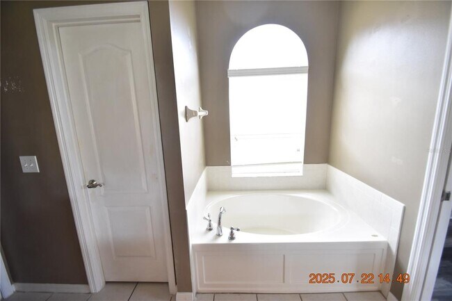 Building Photo - 11321 Flora Springs Dr