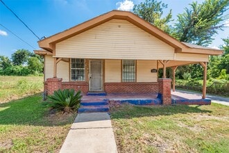 Building Photo - 6402 W Montgomery Rd