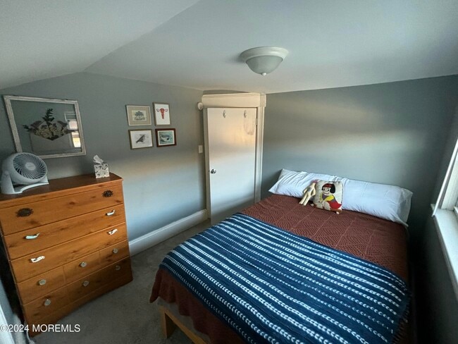 Building Photo - 1212 10th Ave